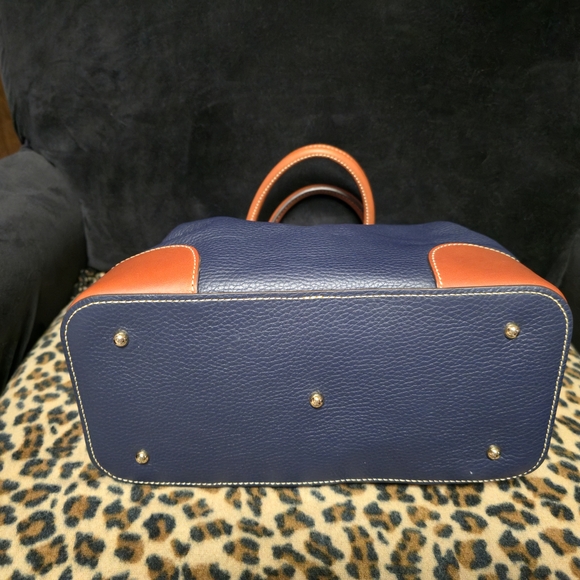 New without tags large Dooney and Bourke Dark Blue with brown trim bag. - Picture 5 of 9